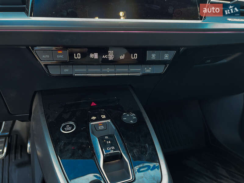 Позашляховик / Кросовер Audi Q4 e-tron 2023 в Києві