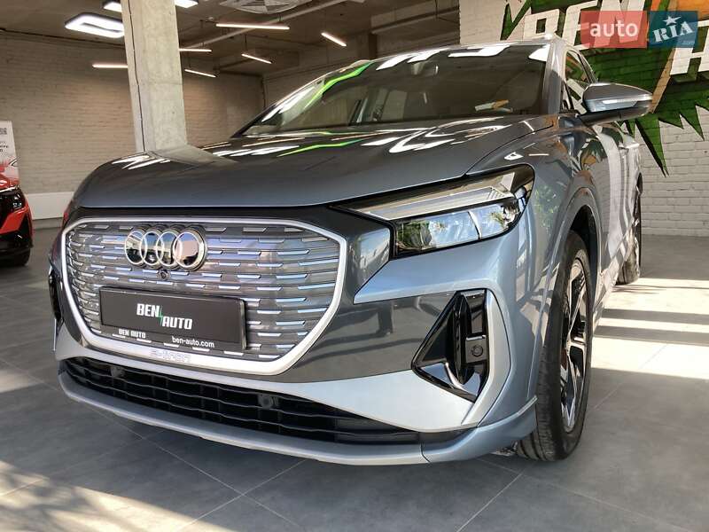Внедорожник / Кроссовер Audi Q4 e-tron 2023 в Львове
