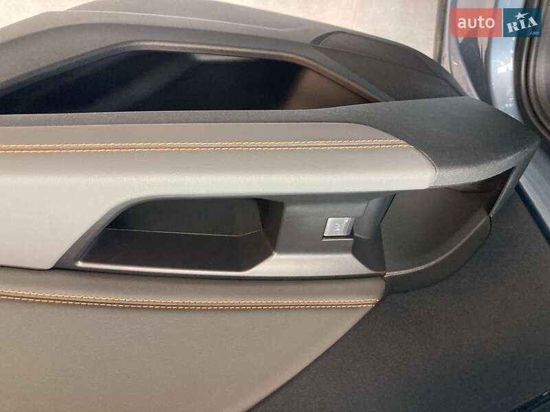 Внедорожник / Кроссовер Audi Q4 e-tron 2023 в Львове