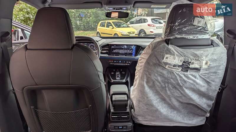 Позашляховик / Кросовер Audi Q4 e-tron 2025 в Києві фото 13 Позашляховик / Кросовер Audi Q4 e-tron 2025 в Києві