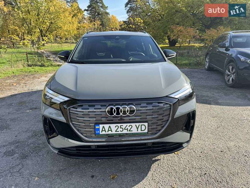Audi Q4 e-tron 2024 Audi Q4 e-tron 2024
