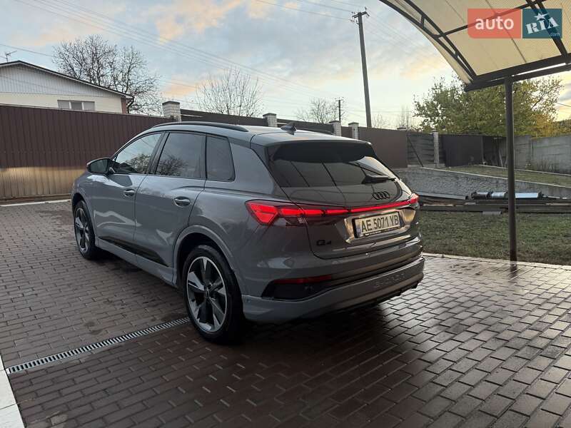 Внедорожник / Кроссовер Audi Q4 e-tron 2024 в Днепре