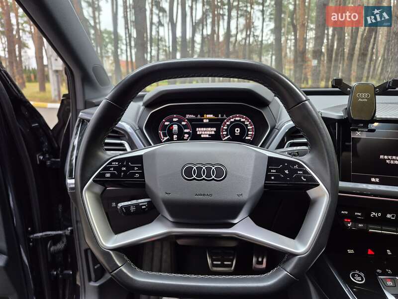 Позашляховик / Кросовер Audi Q4 e-tron 2024 в Шевченкове