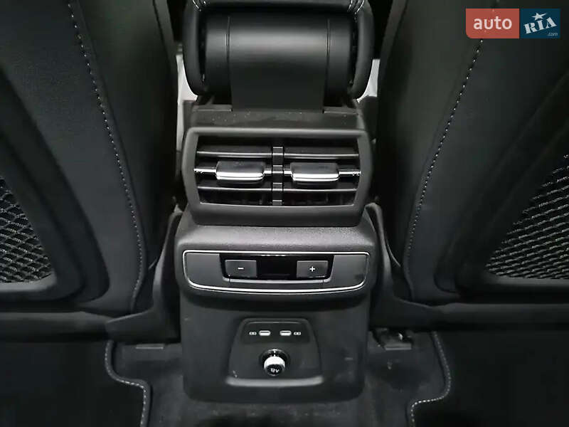 Позашляховик / Кросовер Audi Q4 e-tron 2023 в Києві