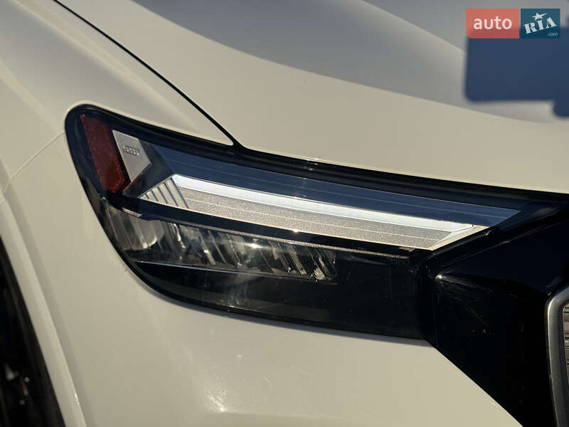 Внедорожник / Кроссовер Audi Q4 e-tron 2023 в Киеве