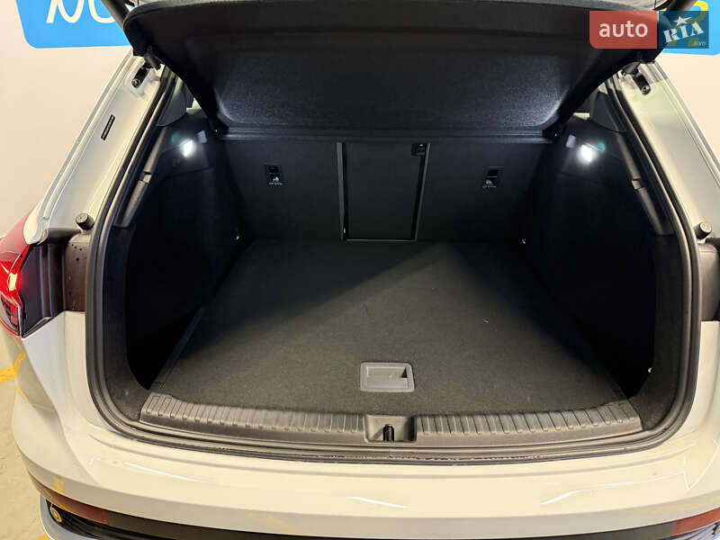 Позашляховик / Кросовер Audi Q4 e-tron 2023 в Києві