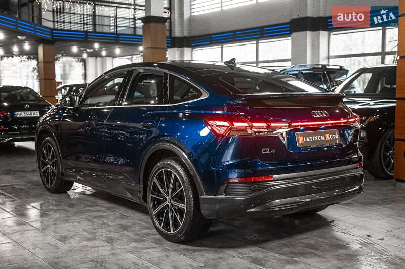 Позашляховик / Кросовер Audi Q4 e-tron 2021 в Одесі