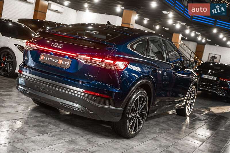 Позашляховик / Кросовер Audi Q4 e-tron 2021 в Одесі