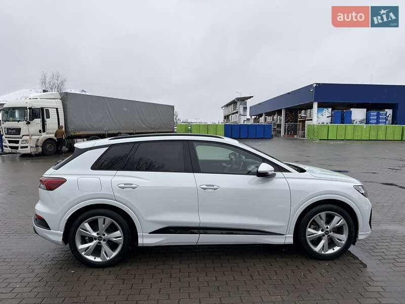 Позашляховик / Кросовер Audi Q4 e-tron 2021 в Луцьку