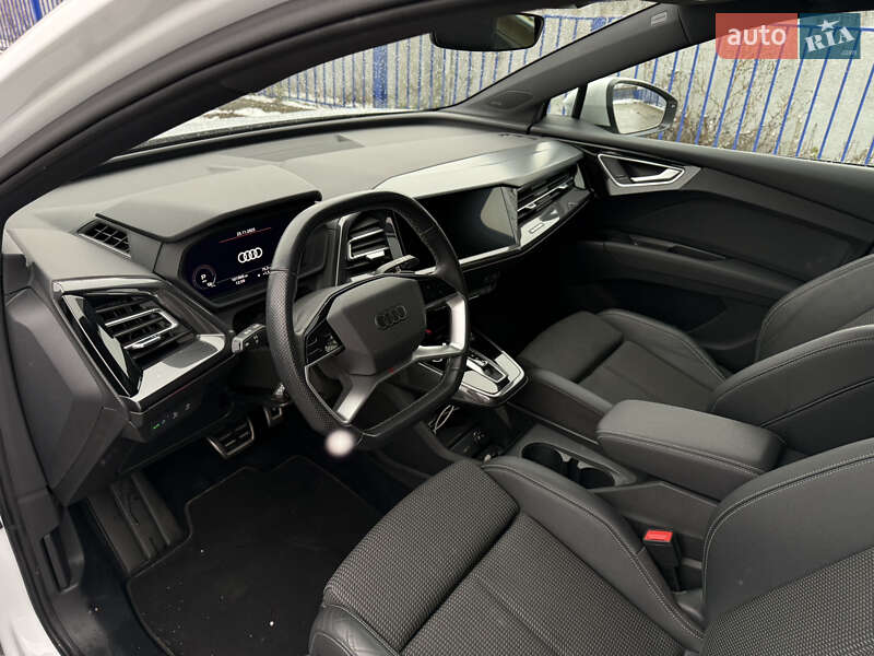 Позашляховик / Кросовер Audi Q4 e-tron 2021 в Луцьку