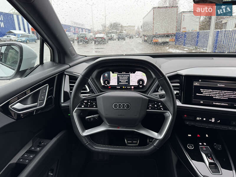 Позашляховик / Кросовер Audi Q4 e-tron 2021 в Луцьку