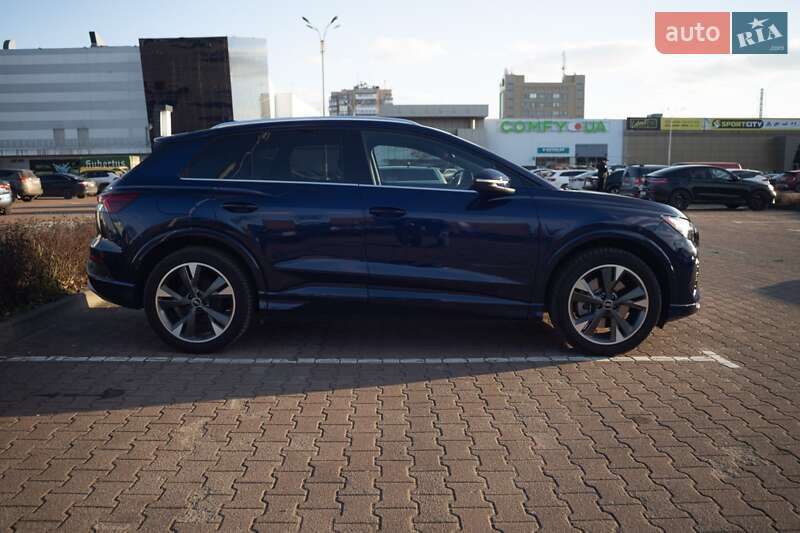 Внедорожник / Кроссовер Audi Q4 e-tron 2022 в Житомире