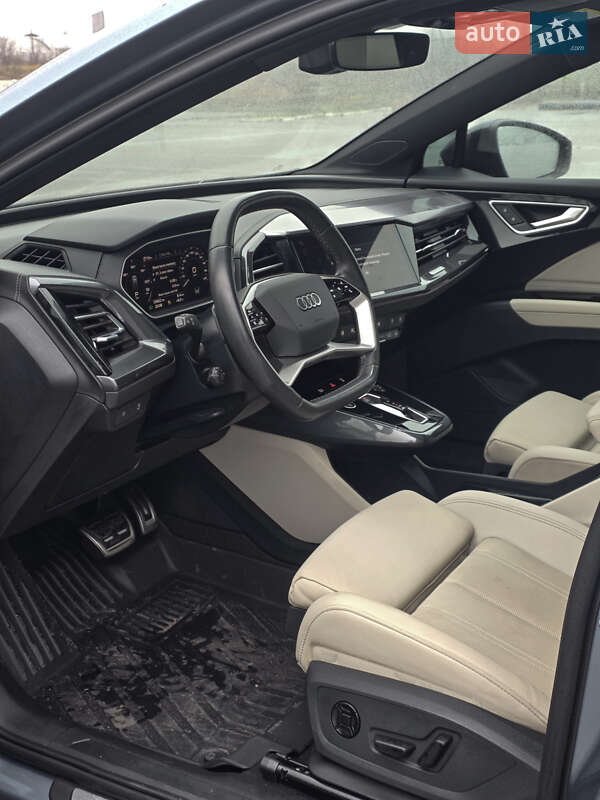 Позашляховик / Кросовер Audi Q4 e-tron 2022 в Києві