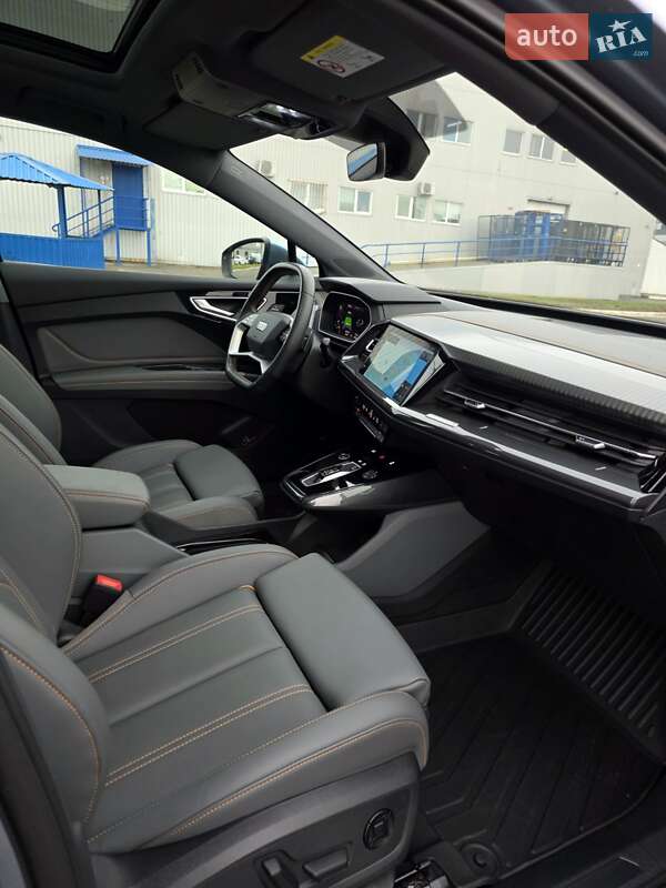 Внедорожник / Кроссовер Audi Q4 e-tron 2023 в Киеве