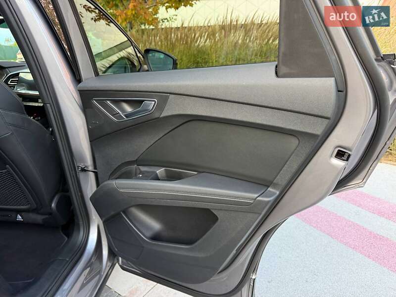 Позашляховик / Кросовер Audi Q4 e-tron 2022 в Києві фото 25 Позашляховик / Кросовер Audi Q4 e-tron 2022 в Києві