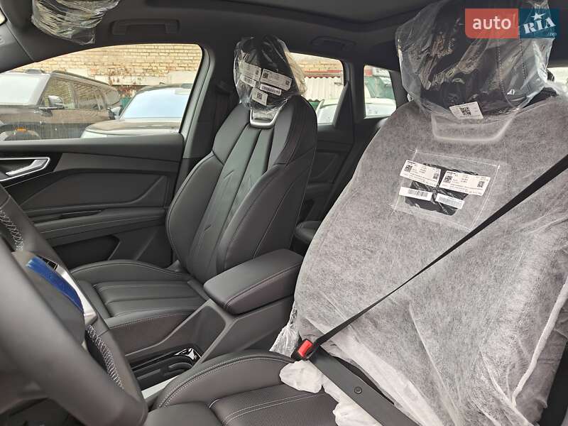 Внедорожник / Кроссовер Audi Q4 e-tron 2025 в Киеве фото 26 Внедорожник / Кроссовер Audi Q4 e-tron 2025 в Киеве