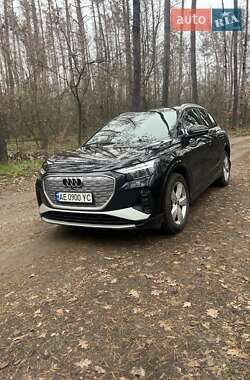 Позашляховик / Кросовер Audi Q4 e-tron 2022 в Дніпрі