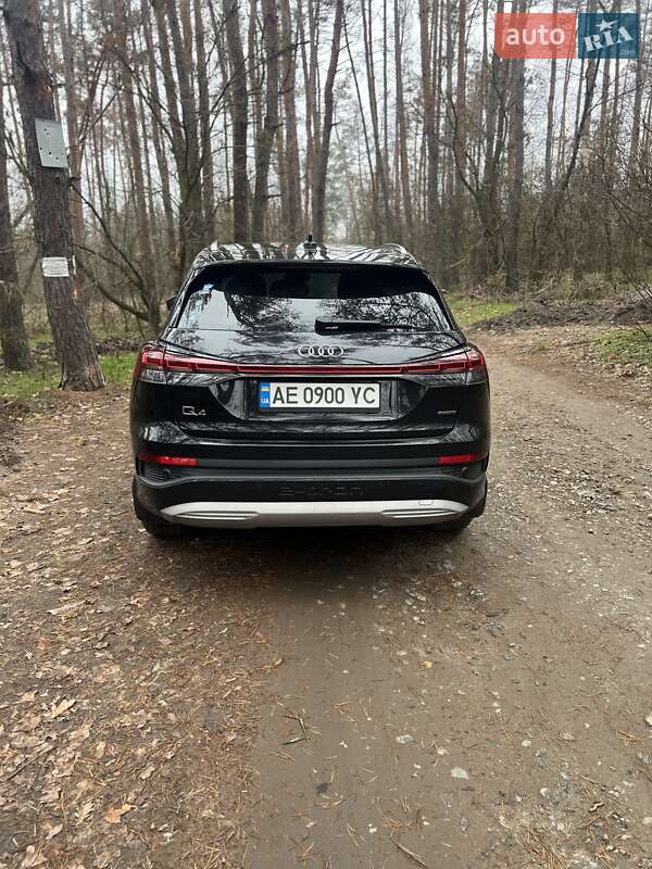 Позашляховик / Кросовер Audi Q4 e-tron 2022 в Дніпрі