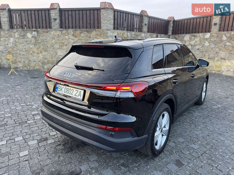 Позашляховик / Кросовер Audi Q4 e-tron 2022 в Рівному