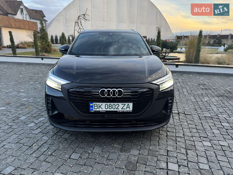 Позашляховик / Кросовер Audi Q4 e-tron 2022 в Рівному