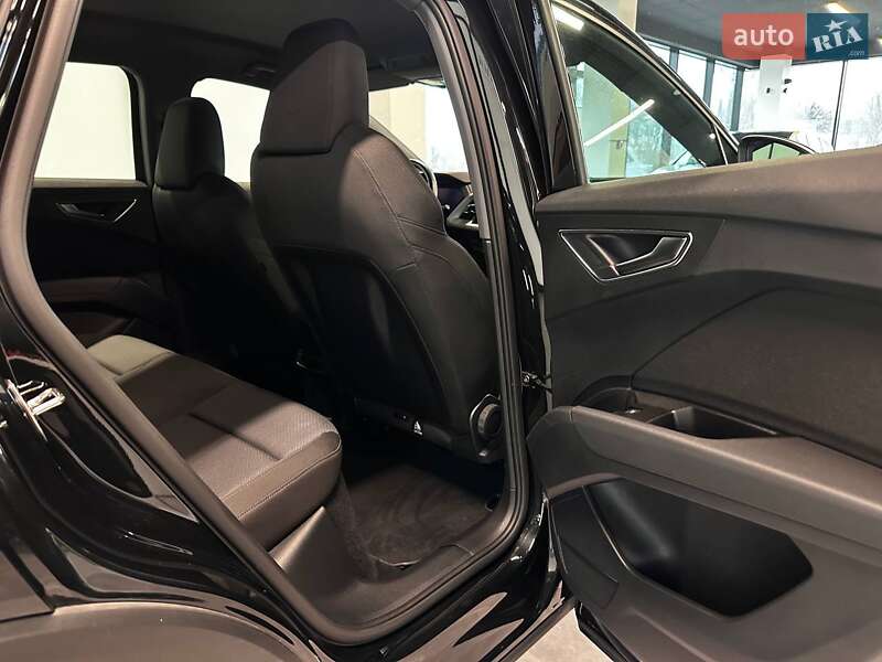 Внедорожник / Кроссовер Audi Q4 e-tron 2022 в Львове
