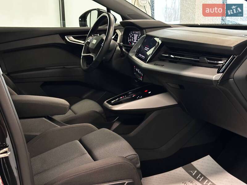 Внедорожник / Кроссовер Audi Q4 e-tron 2022 в Львове