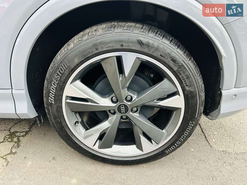 Позашляховик / Кросовер Audi Q4 e-tron 2024 в Одесі