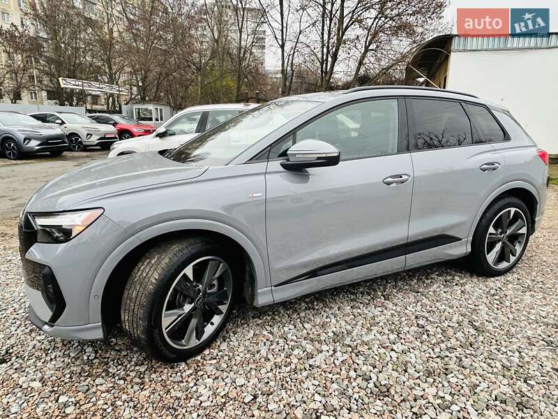 Позашляховик / Кросовер Audi Q4 e-tron 2024 в Одесі