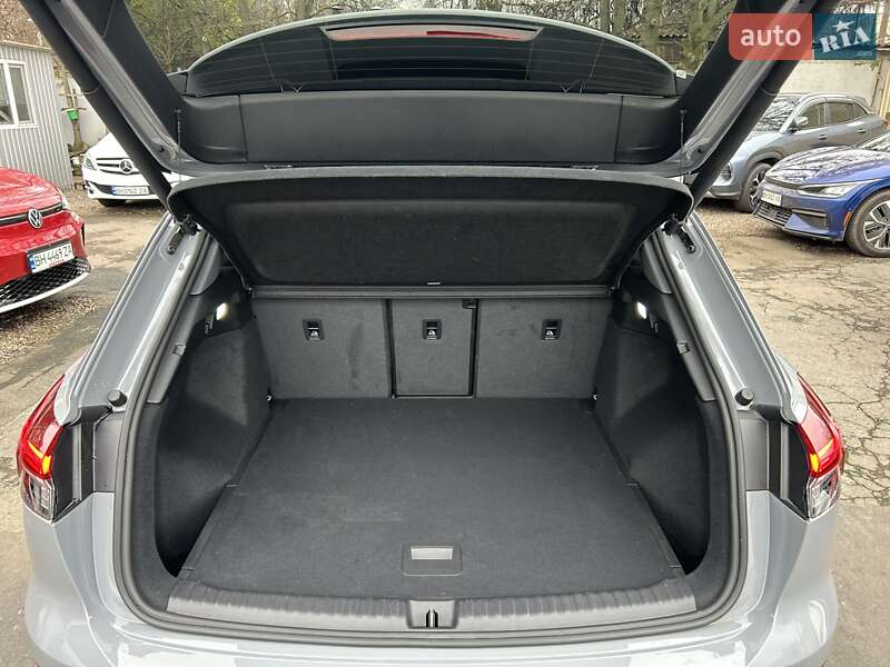 Позашляховик / Кросовер Audi Q4 e-tron 2024 в Одесі