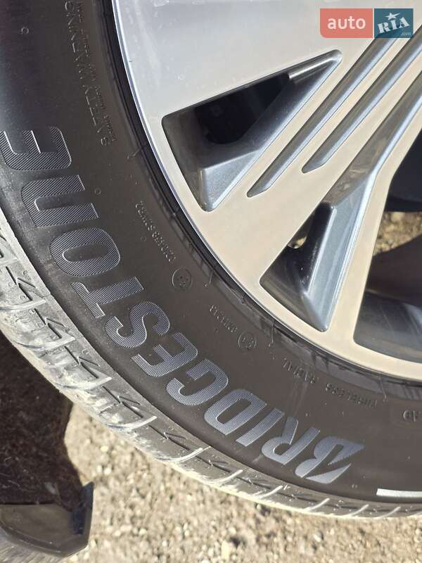 Внедорожник / Кроссовер Audi Q4 e-tron 2023 в Тернополе