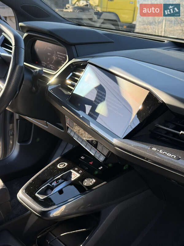 Внедорожник / Кроссовер Audi Q4 e-tron 2022 в Черновцах