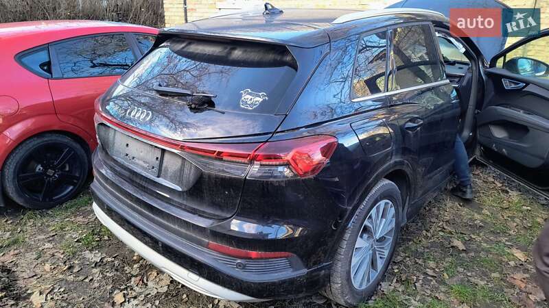 Внедорожник / Кроссовер Audi Q4 e-tron 2022 в Киеве