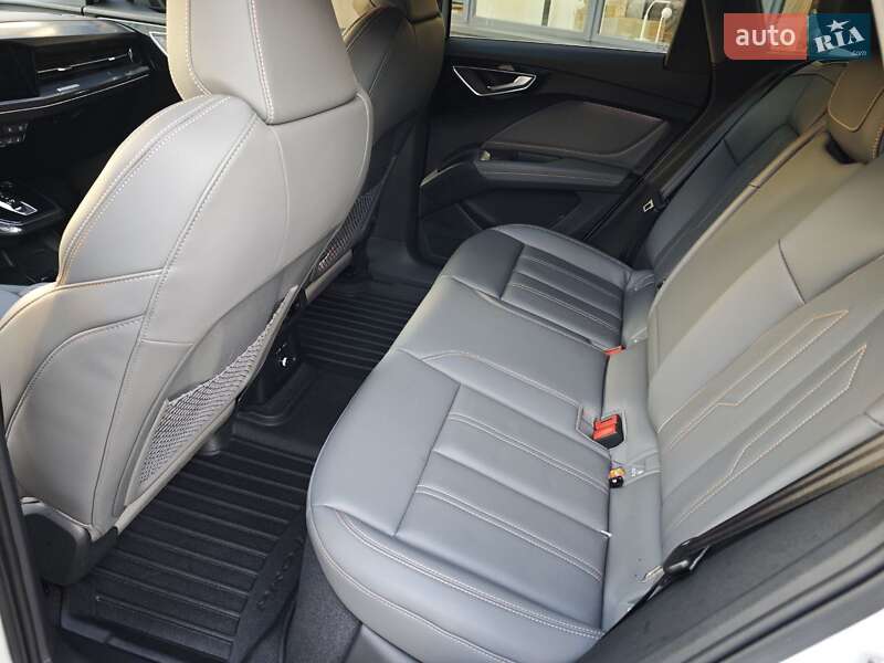 Внедорожник / Кроссовер Audi Q4 e-tron 2023 в Киеве фото 13 Внедорожник / Кроссовер Audi Q4 e-tron 2023 в Киеве