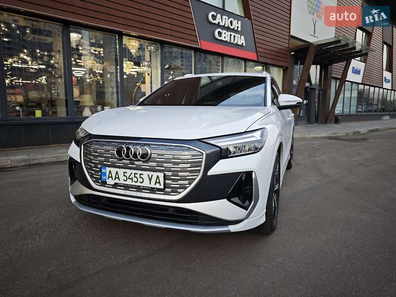 Audi Q4 e-tron 2023