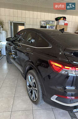 Внедорожник / Кроссовер Audi Q4 e-tron 2022 в Кривом Роге