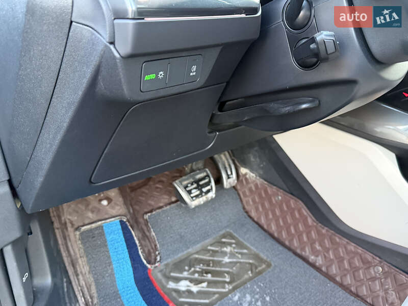 Внедорожник / Кроссовер Audi Q4 e-tron 2022 в Львове