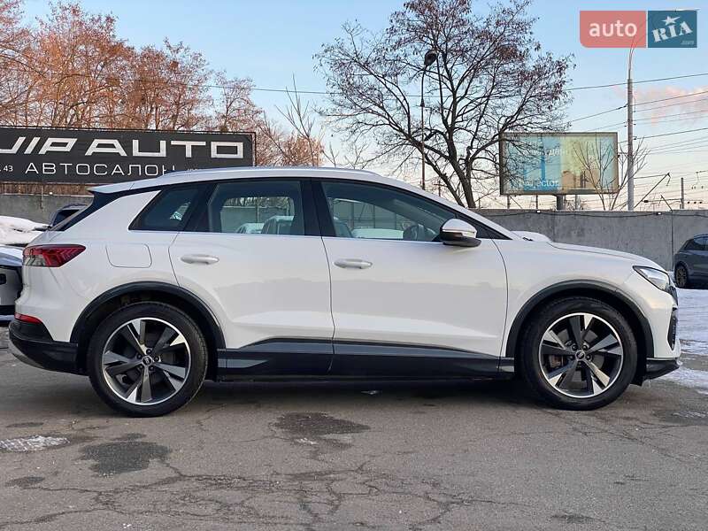 Внедорожник / Кроссовер Audi Q4 e-tron 2022 в Киеве