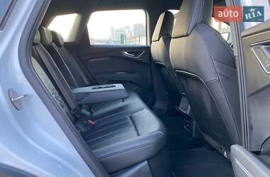 Позашляховик / Кросовер Audi Q4 e-tron 2022 в Києві