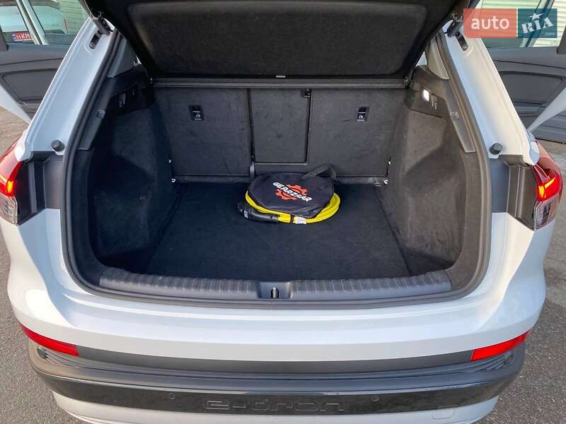 Внедорожник / Кроссовер Audi Q4 e-tron 2022 в Киеве