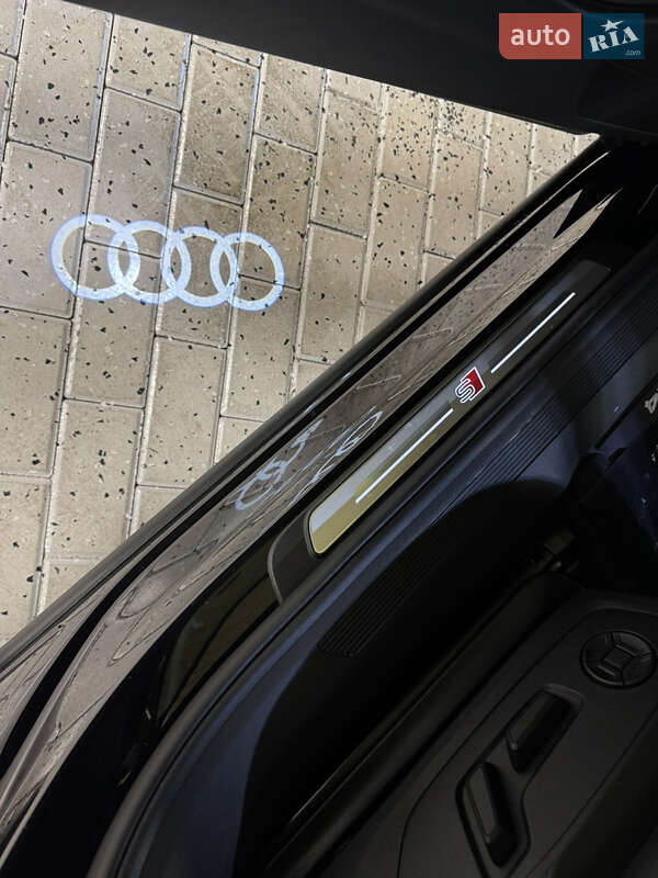 Внедорожник / Кроссовер Audi Q4 e-tron 2024 в Киеве
