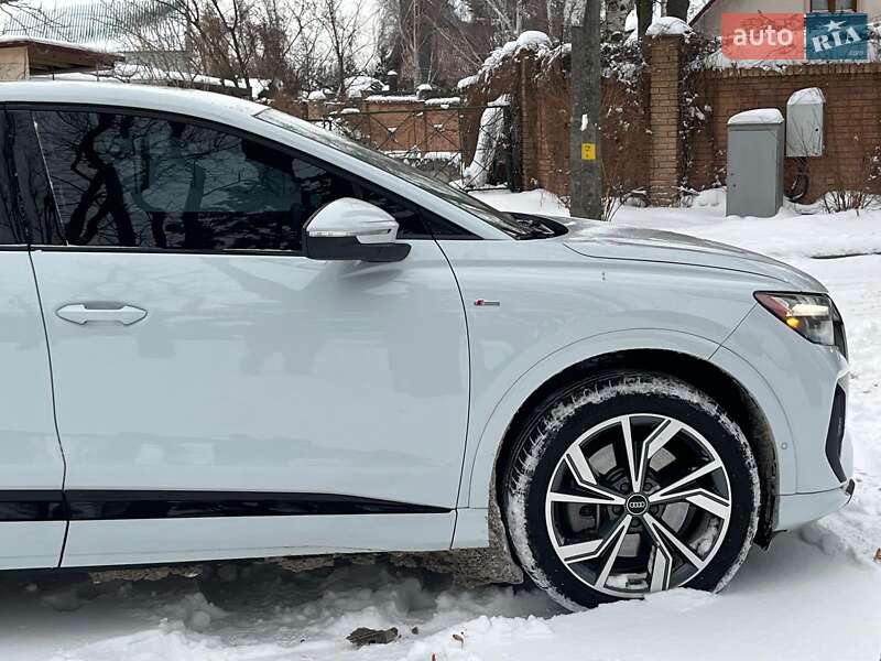 Внедорожник / Кроссовер Audi Q4 e-tron 2023 в Киеве фото 15 Внедорожник / Кроссовер Audi Q4 e-tron 2023 в Киеве