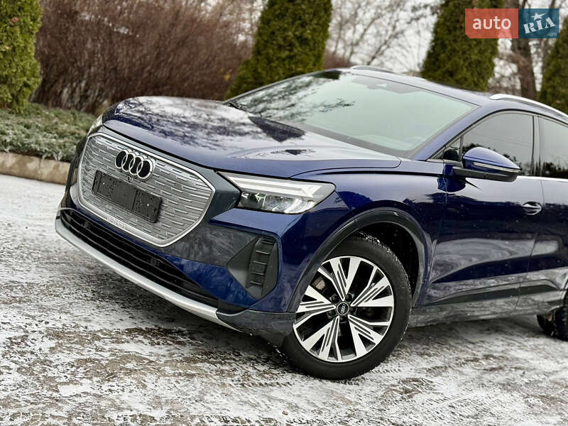 Позашляховик / Кросовер Audi Q4 e-tron 2021 в Дніпрі