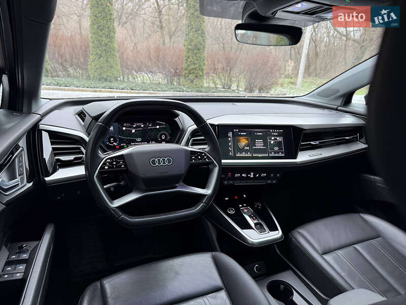 Позашляховик / Кросовер Audi Q4 e-tron 2021 в Дніпрі