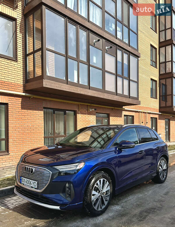 Внедорожник / Кроссовер Audi Q4 e-tron 2022 в Каменец-Подольском