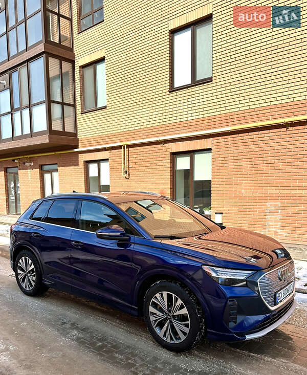 Внедорожник / Кроссовер Audi Q4 e-tron 2022 в Каменец-Подольском