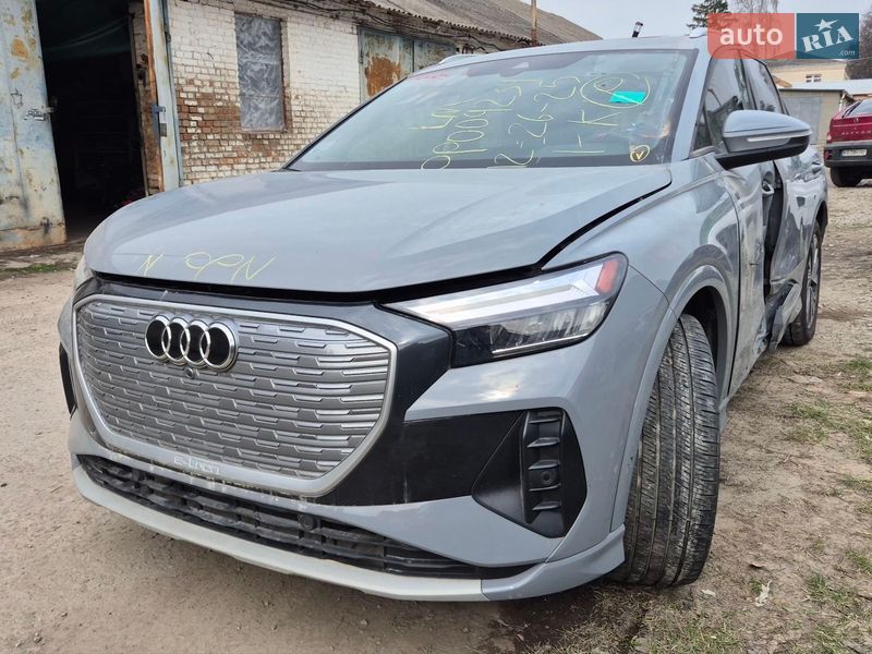 Внедорожник / Кроссовер Audi Q4 e-tron 2023 в Киеве