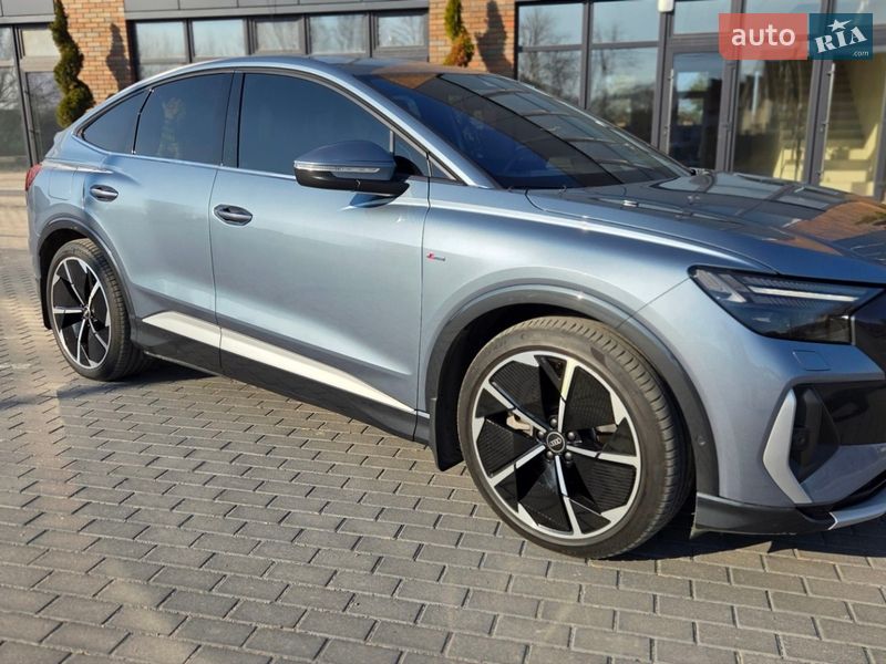 Позашляховик / Кросовер Audi Q4 e-tron 2022 в Вінниці