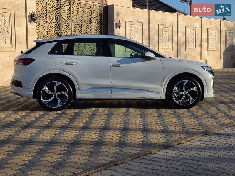 Позашляховик / Кросовер Audi Q4 e-tron 2023 в Одесі