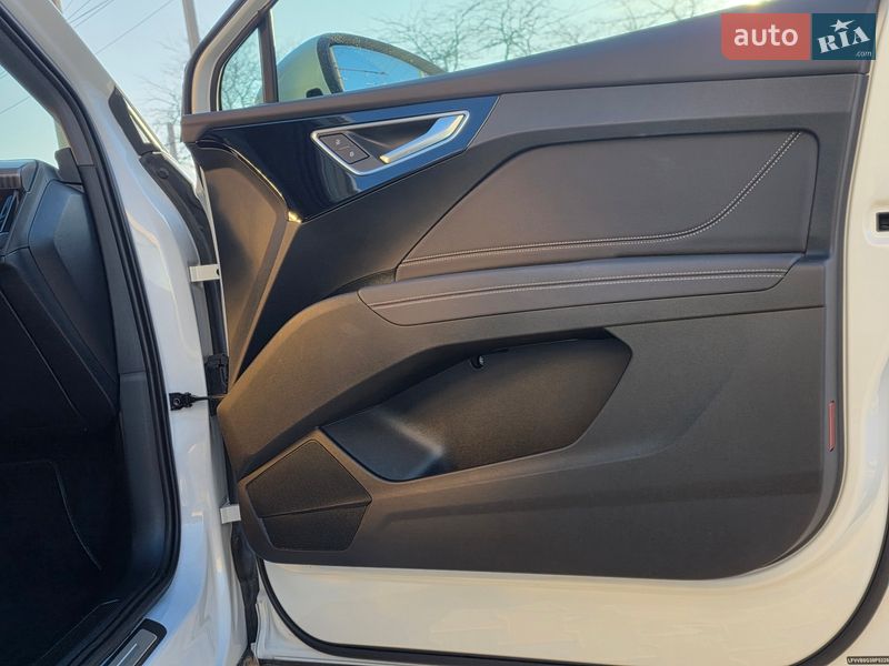 Позашляховик / Кросовер Audi Q4 e-tron 2023 в Одесі