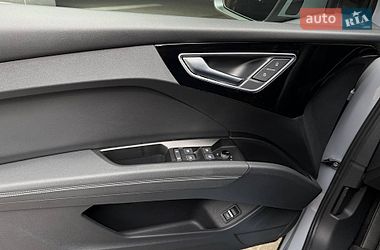 Позашляховик / Кросовер Audi Q4 e-tron 2023 в Києві